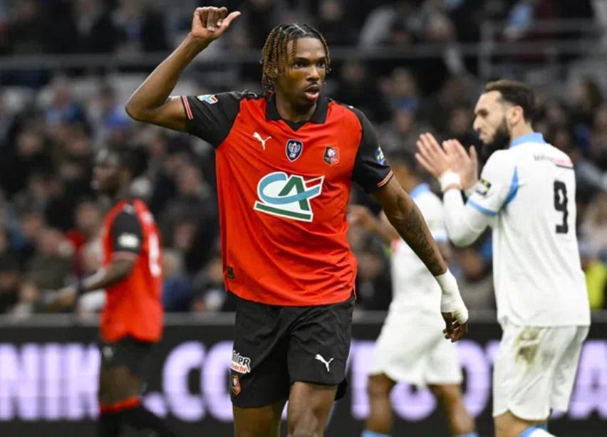 49图库官方版-法媒:雷恩后卫雅凯将接受手术治疗,预计赛季报销