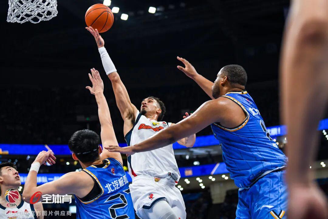 49图库官方版-鏖战五棵松，华南虎拼至最后憾负北京